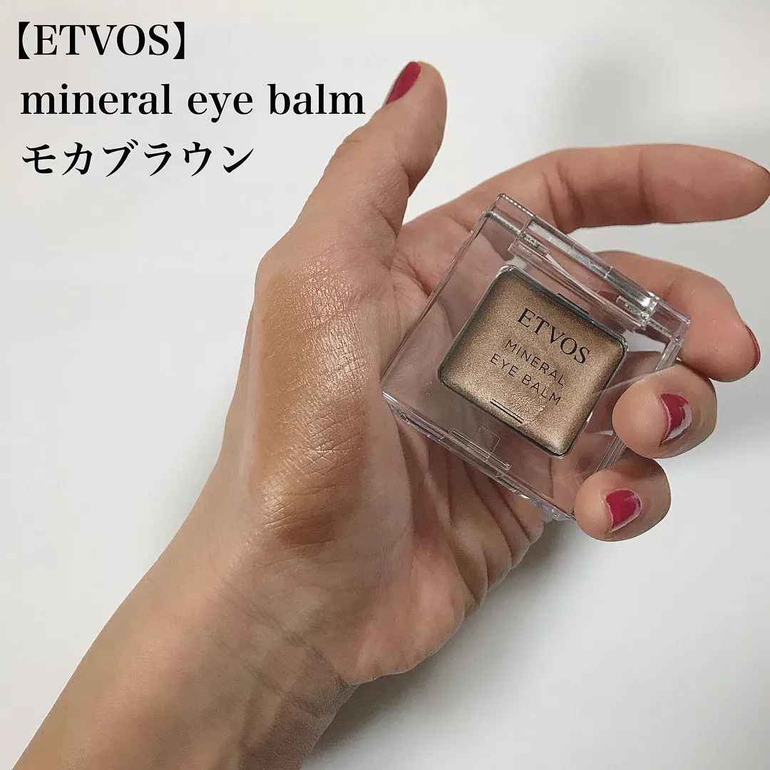 杨幂脸和手臂全涂了粉底,杨幂输给林允了吗