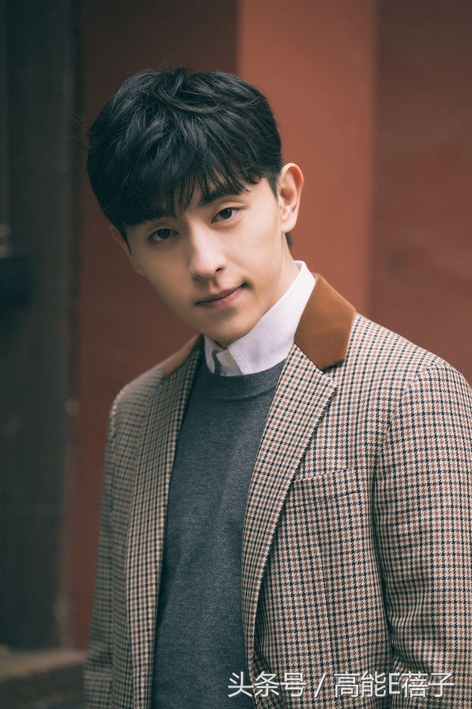 围观邓伦后援会的小学鸡平账水平后，我想给他们集资点智商