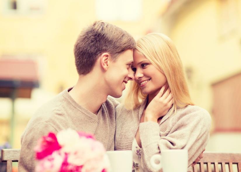 既然牵手就要厮守,既然牵手了就不松手