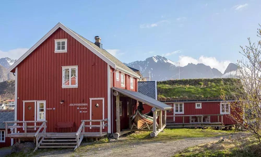 小木屋，玻璃顶，火山温泉，住这些酒店，get最cool极光姿势