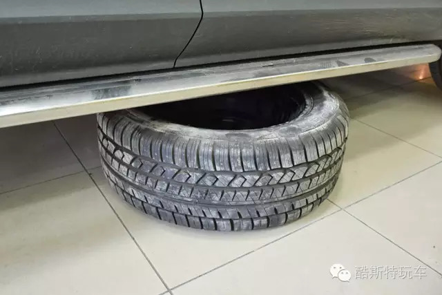 福特锐界换轮胎推荐,福特锐界轮胎更换工具视频