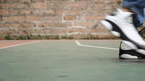 NikeAJ系列颜值担当，复刻呼声最高AirJordan13熊猫配色测评！