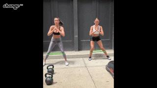 靠自己努力成功的人物,最经典的一次维密走秀