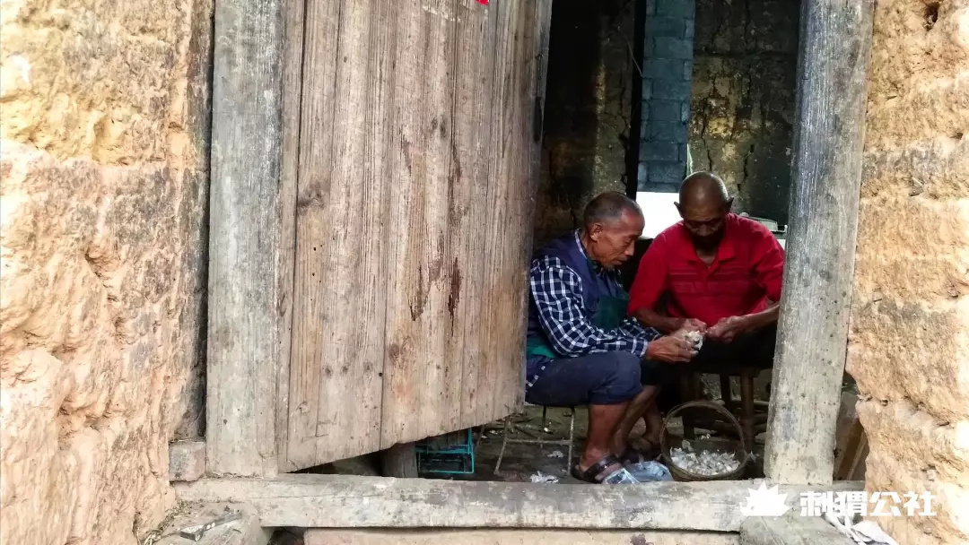 网红农村四哥的年收入,月入十万的网红农村四哥