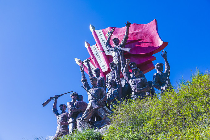 固原六盘山，毛主席说不到长城非好汉，此长城不是彼长城