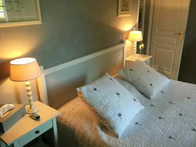 生活在别处完整版歌曲,生活在别处完整版