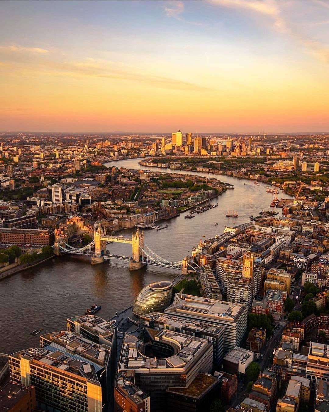 英伦风背什么包,好奇时髦精们今年都在背什么包