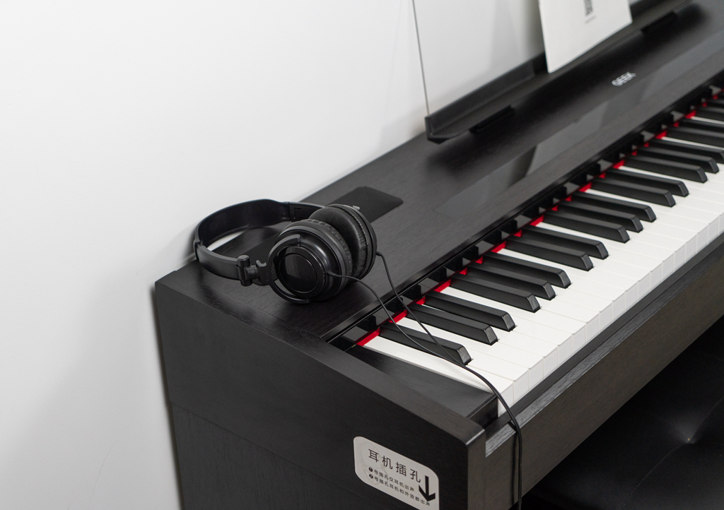考级钢琴键容易上手,考级启蒙