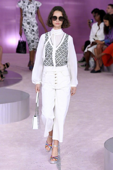 2019女装秀场潮流时尚,2019时装周高级服装秀