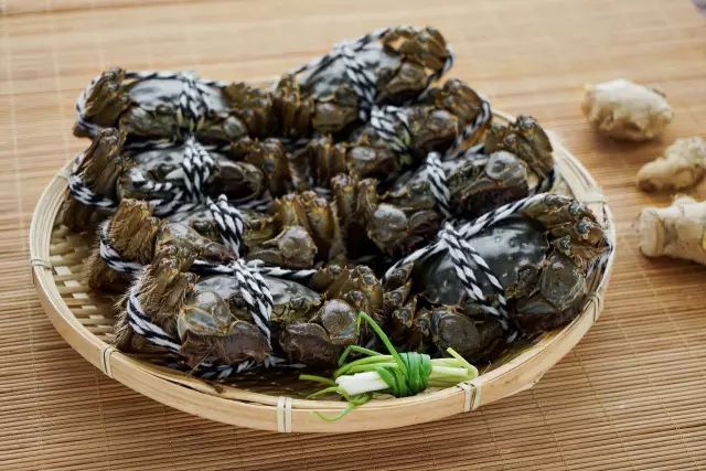 男子这样吃蟹险丧命！阳澄湖大闸蟹将上市，吃蟹千万别忘这些