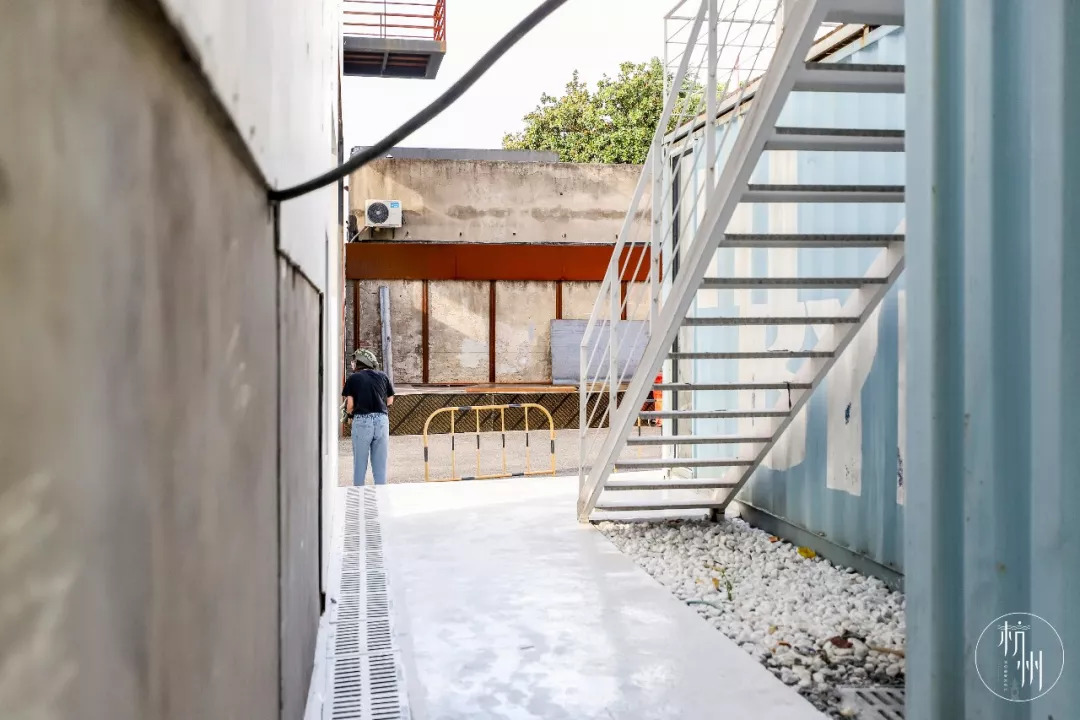 真人吃鸡海滩战斗,吃鸡真人版真实场地