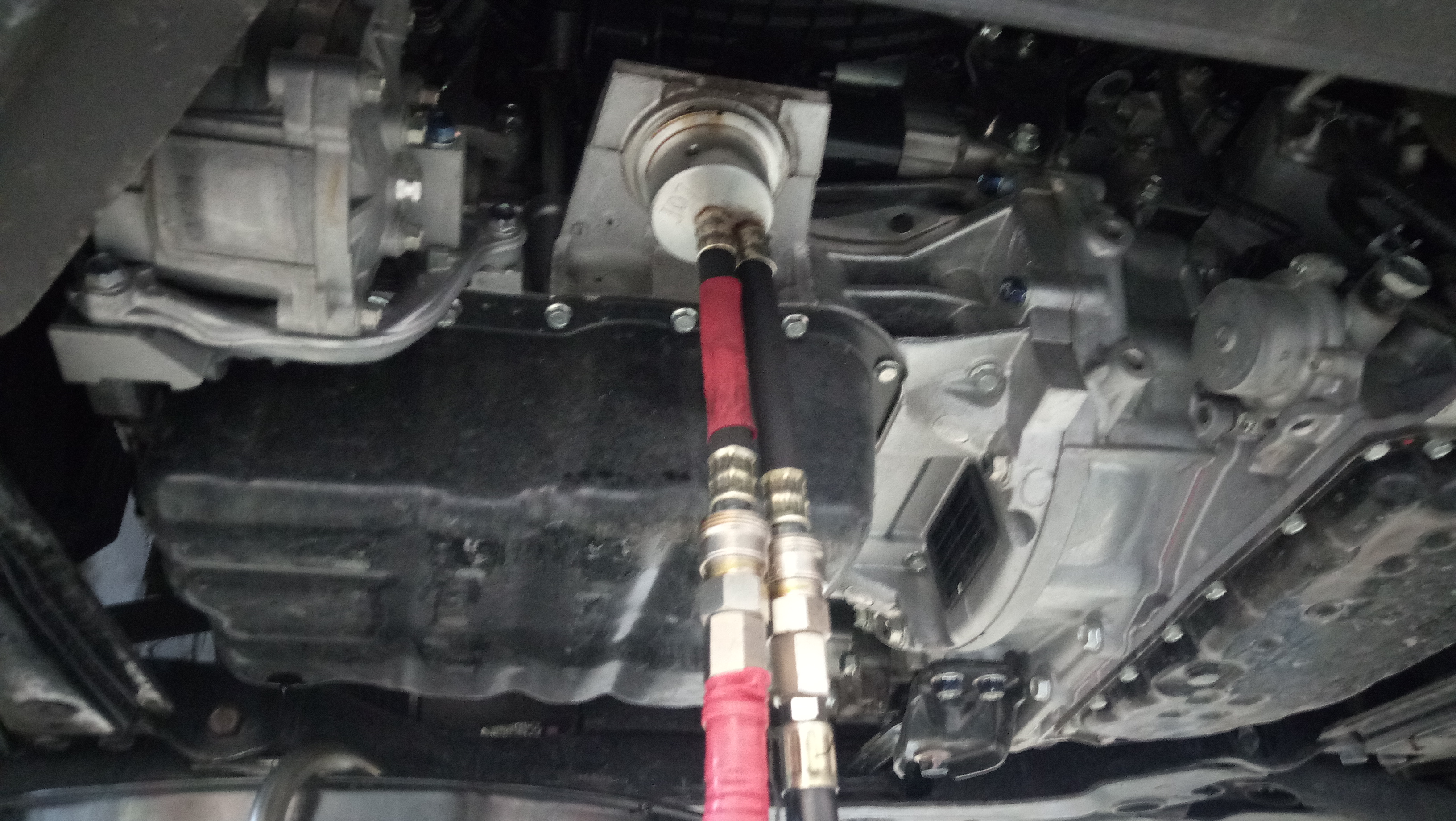 三菱欧蓝德换机油用多少,三菱欧蓝德更换胜牌机油