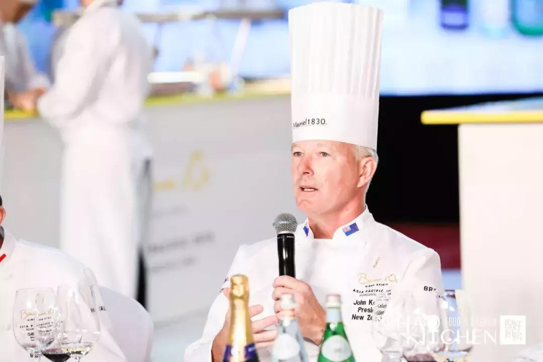 JohnKelleher：人生不是iPhonexs，也不只有双卡双待