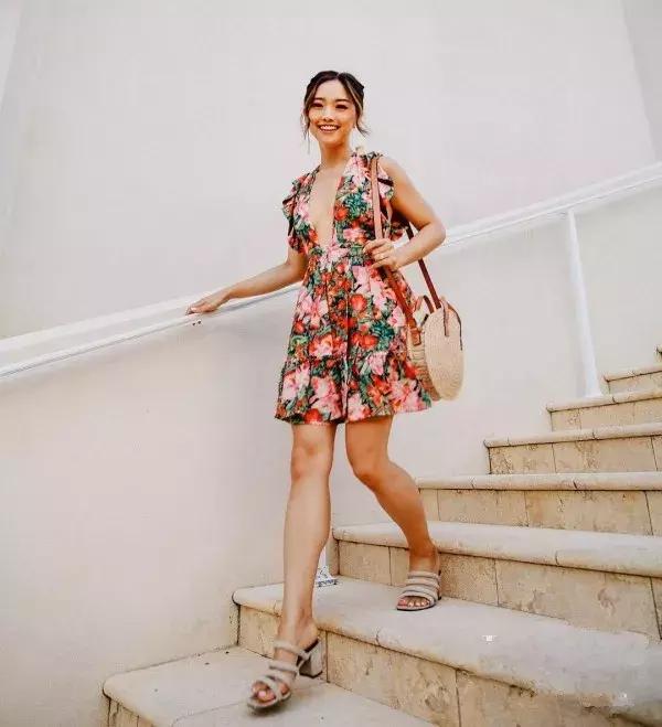 150个子矮黑黄皮怎么穿,又胖又矮的妹子怎么穿