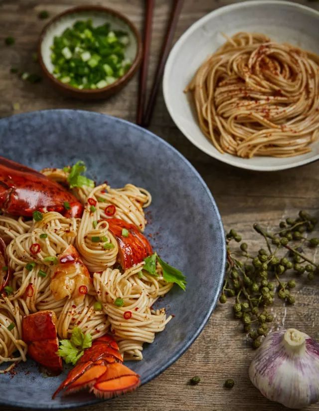 中餐厅2舒淇吃饭视频,舒淇吃面条