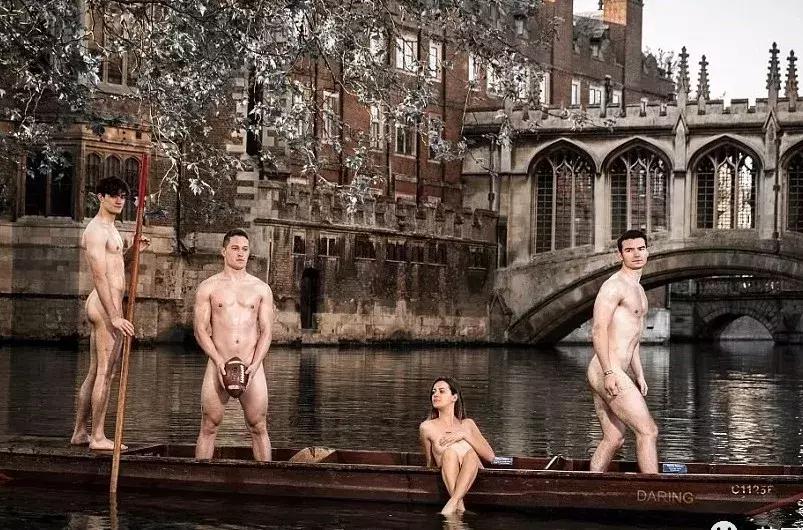 学霸为爱全果出镜？一年一度的剑桥火辣写真又来了！