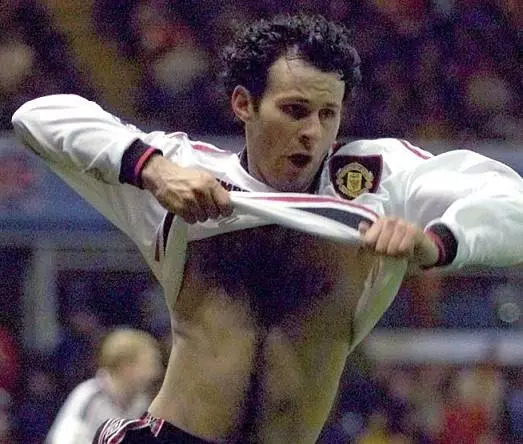 评：抚今追昔，20年前曼联开启三冠王征程全回顾