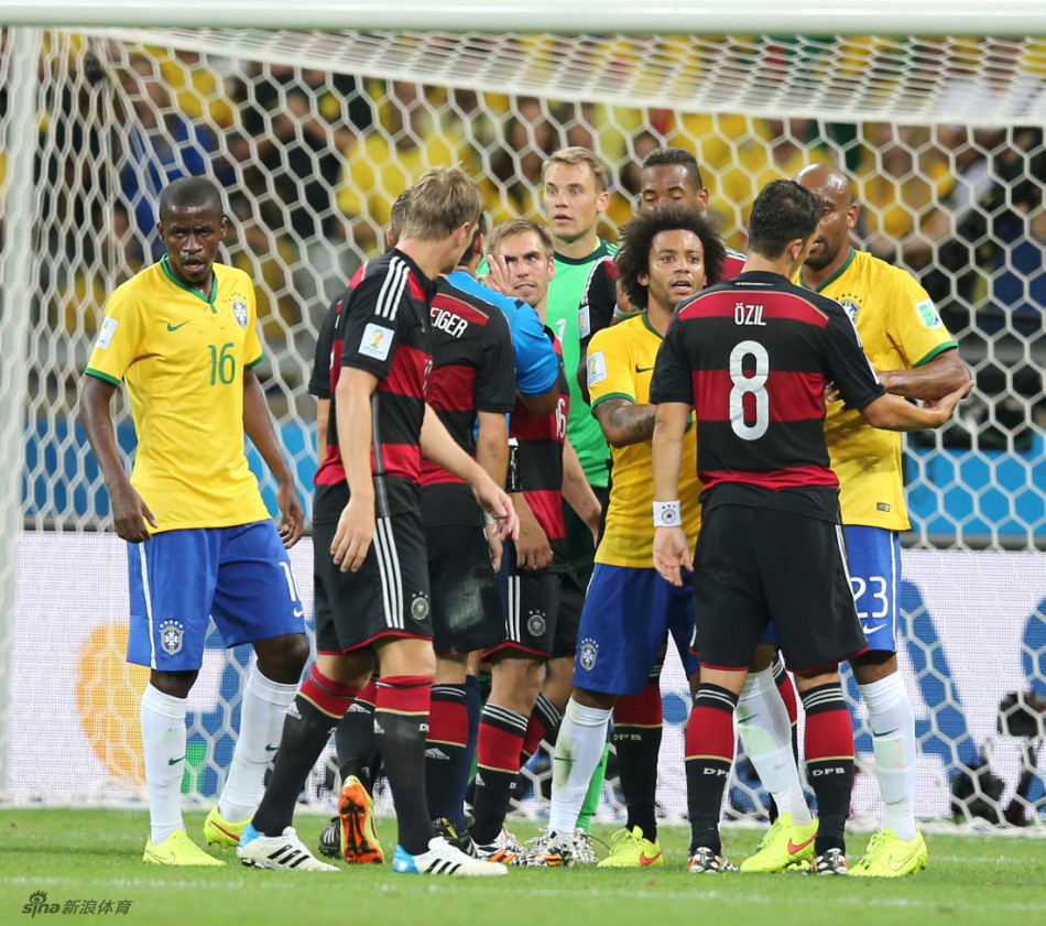 足坛十大惊天大逆转,盘点足坛的那些大规模冲突