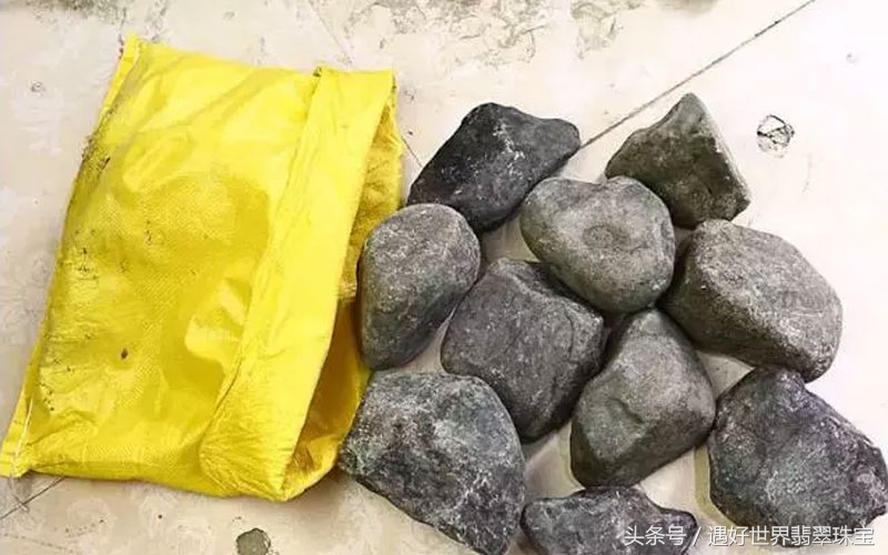 直播赌石诈骗案,一市民直播间赌石被骗300多万