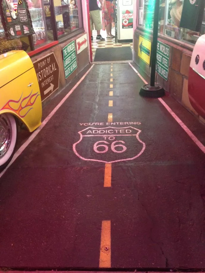 美式汉堡,是66号公路的最好伴侣