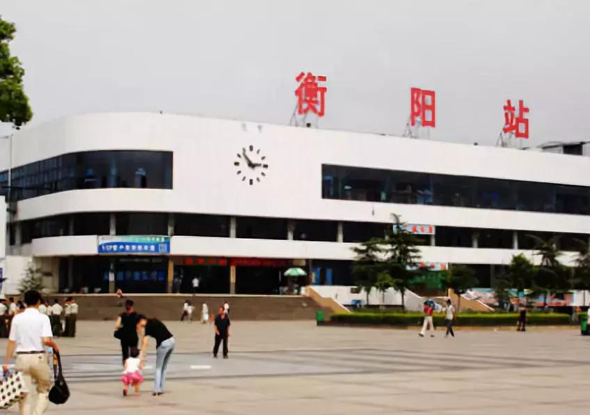 受台风“山竹”影响，衡阳火车、高铁及民航多趟车次和航班停运！