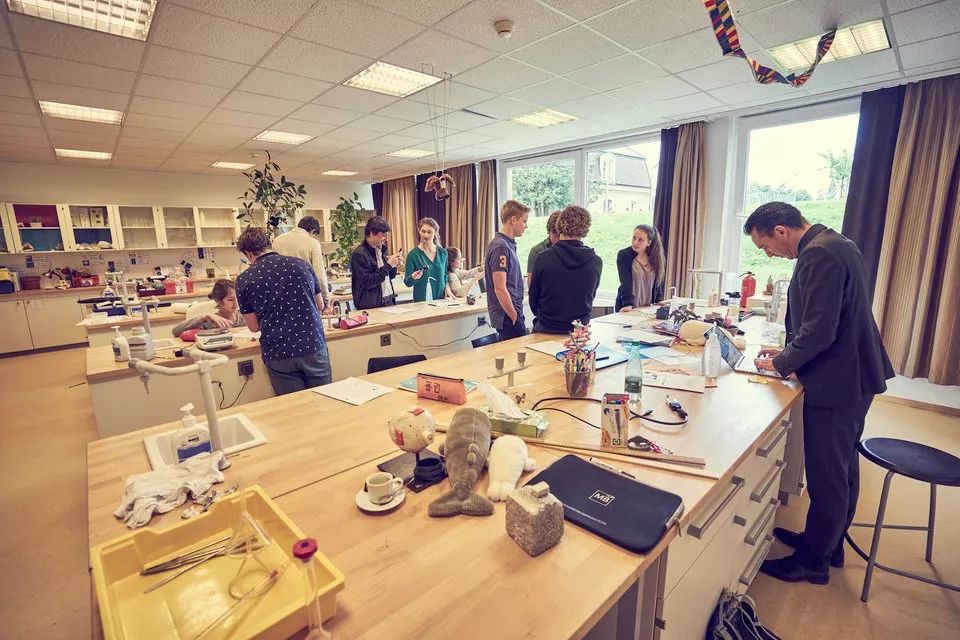 全球10所最昂贵的学校排行榜,全球最贵的贵族学校