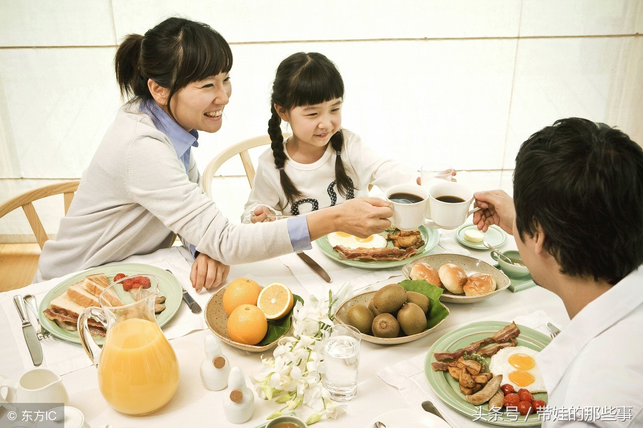 宝宝刚上幼儿园晚上哭闹怎么办,孩子刚上幼儿园哭闹不去怎么开导