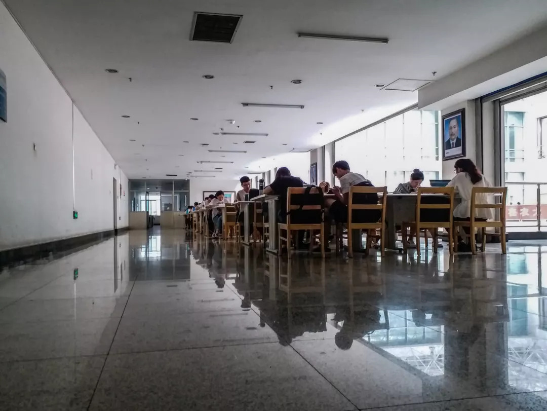 拥有一面神奇的魔镜,有一个魔镜可以测一下你的脸型