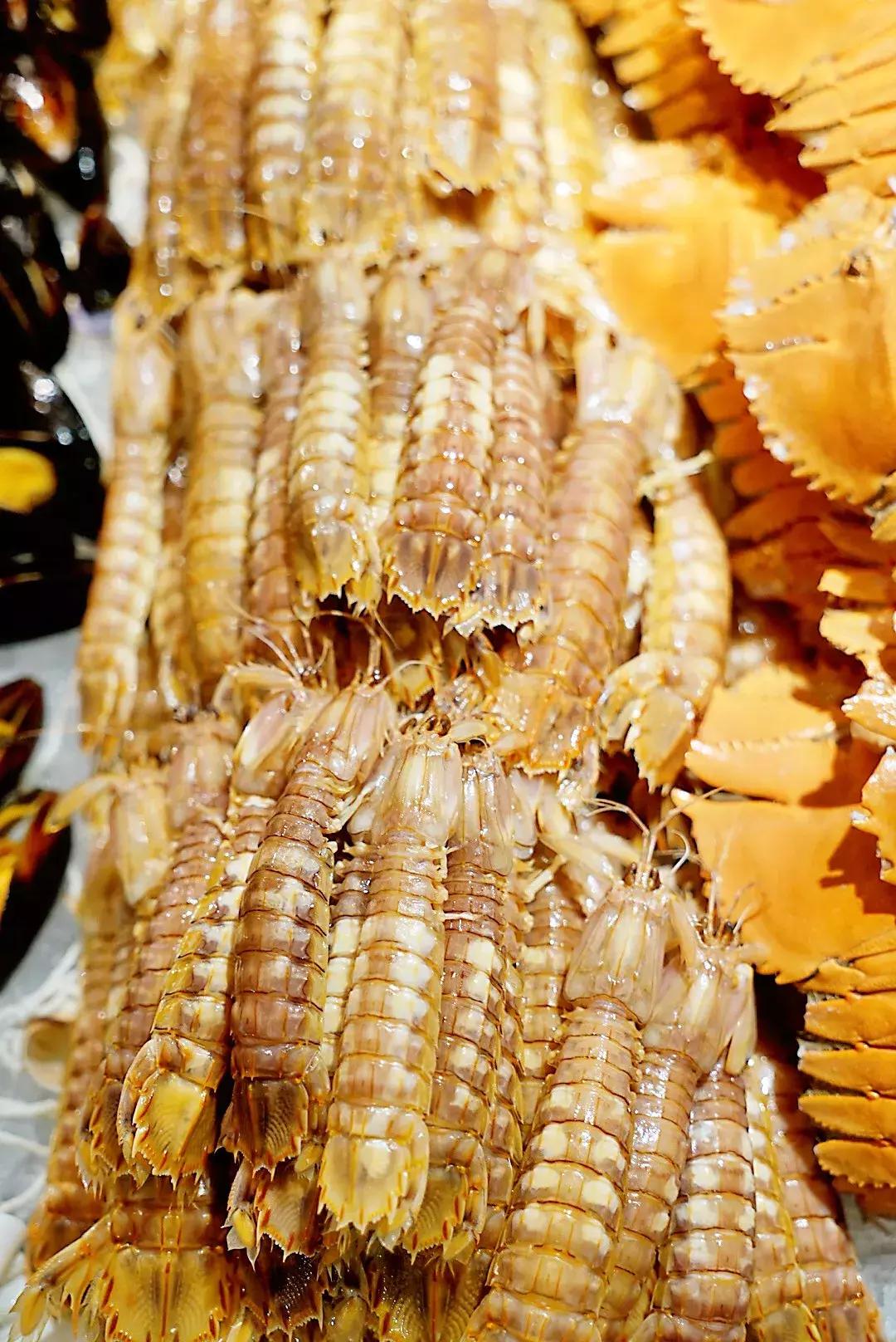 蟹黄的肥美鲜香,蟹黄味蟹香馥郁入口松脆