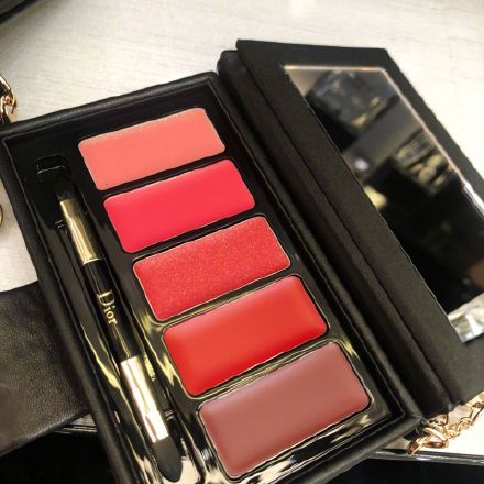 dior为什么送的赠品这么多,dior怎么那么贵