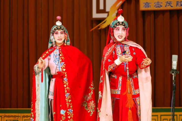 「小明指北」之茂腔柳腔姊妹花