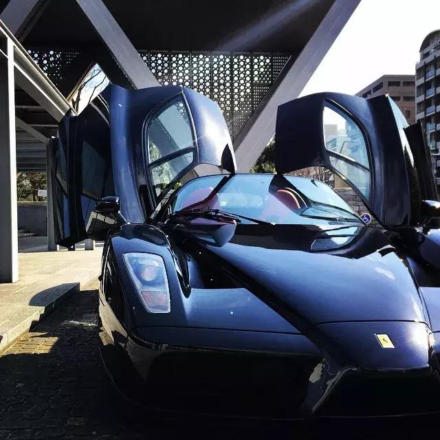 土豪界的泥石流，他花17亿成世界首位坐私人火箭环游月球的人……