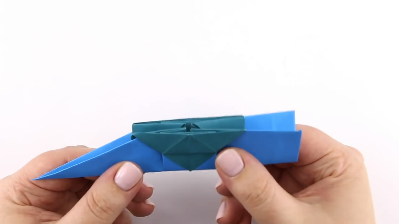 用折纸折出可以装100个硬币的纸船,乌篷船折纸十二种纸船的折法图解