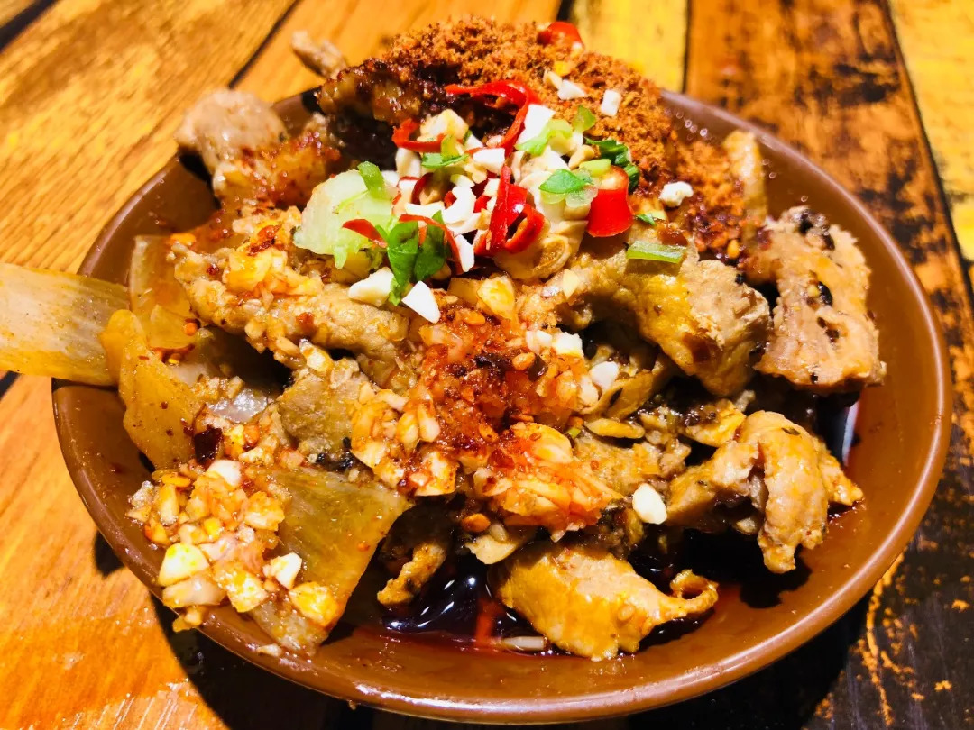 郑州炭火蛙锅哪家好吃,郑州炭火双层蛙锅