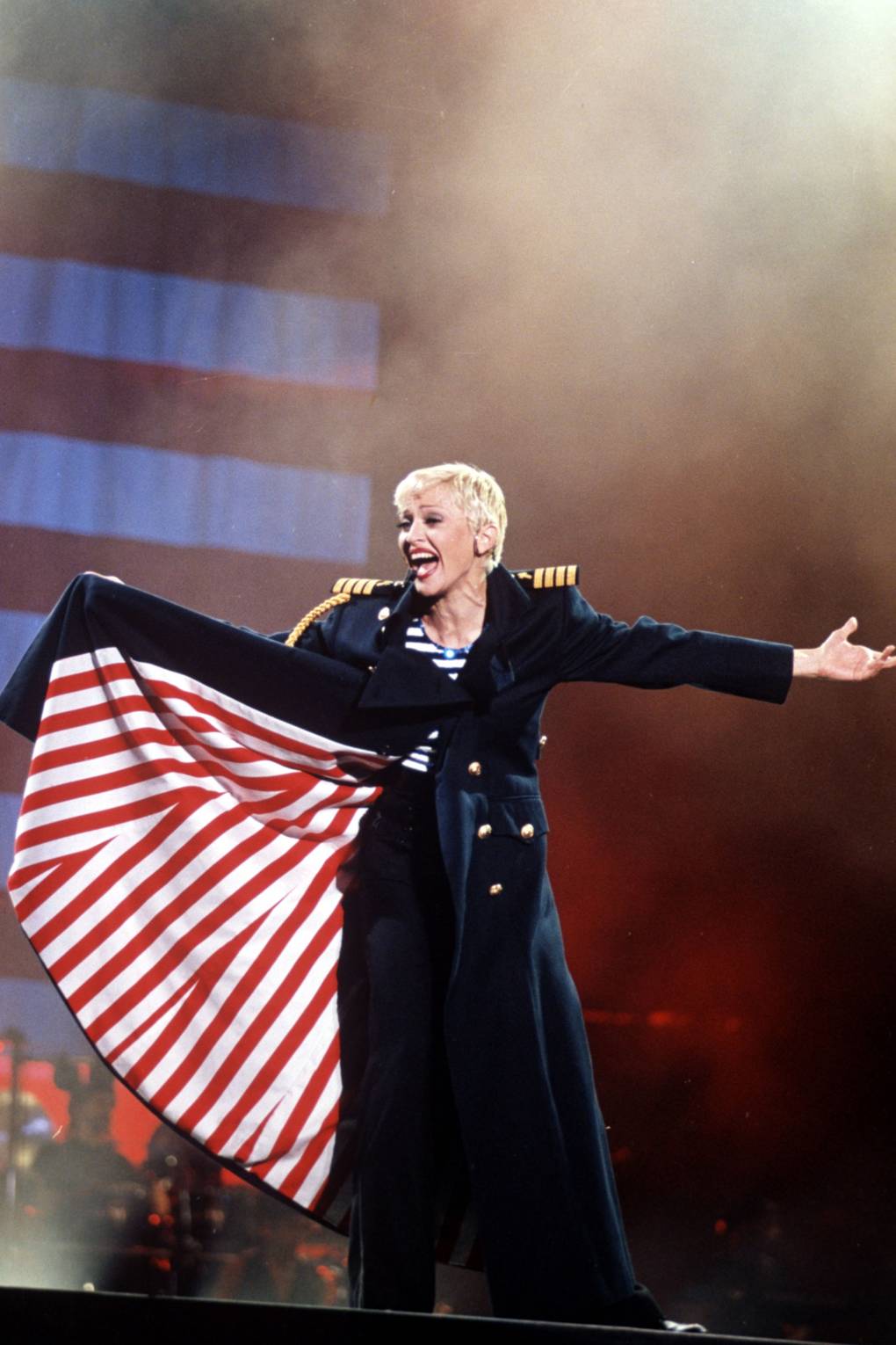 麦当娜年轻惊艳的视频,麦当娜年轻最火的图片