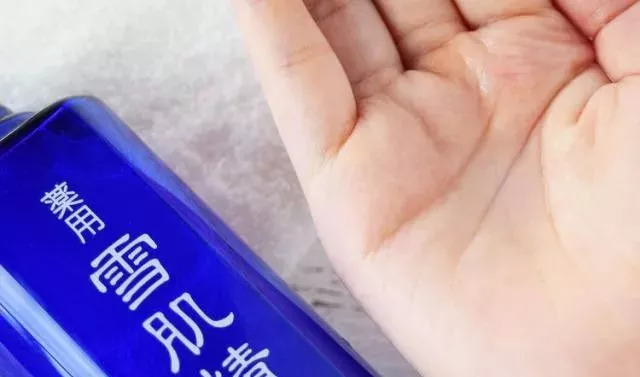 适合夏天使用的10款日本美白化妆水！