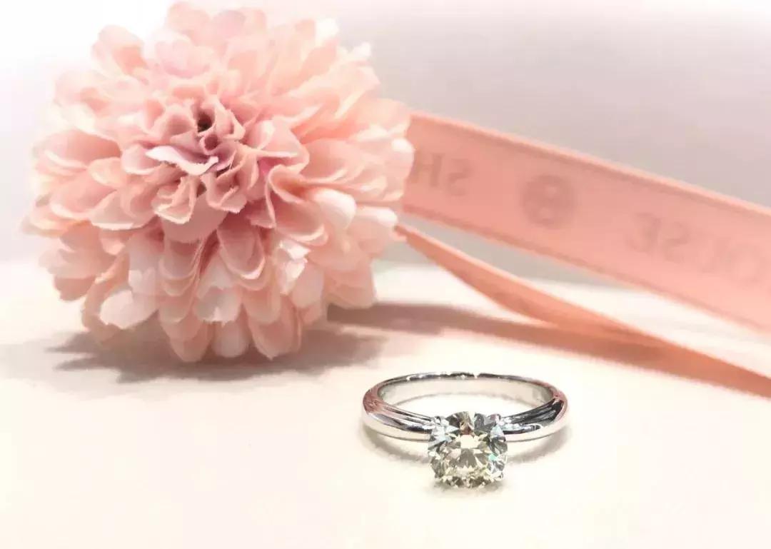 奥园嗨翻中秋，108种潮玩方式，100+种商品优惠低至2.5折！