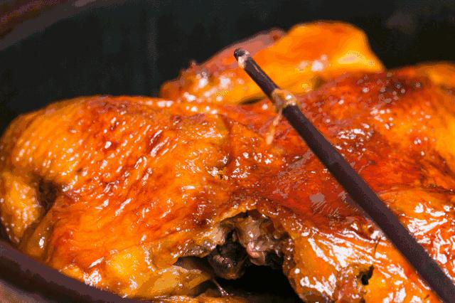 6.8折！陆家嘴惊现1家“网黄餐厅”，人均40+吃哭老板！