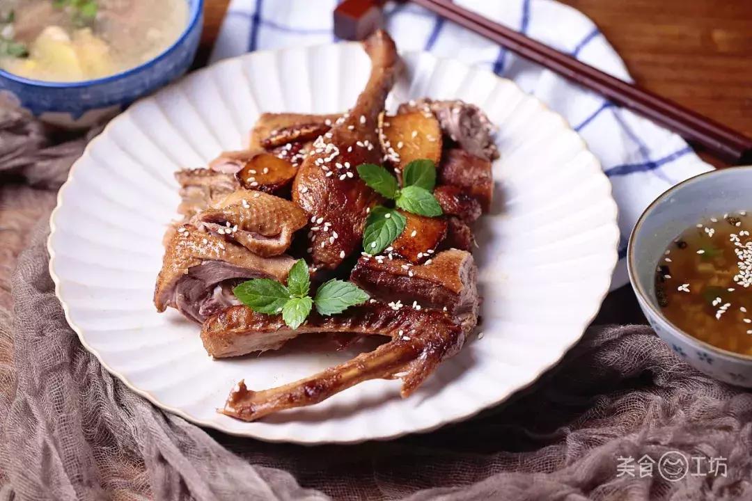 鸭怎么做不上火,鸭怎么做不骚又好吃