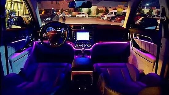 晚上倒车影像太亮看不清,夜晚倒车看不见轮胎怎么办