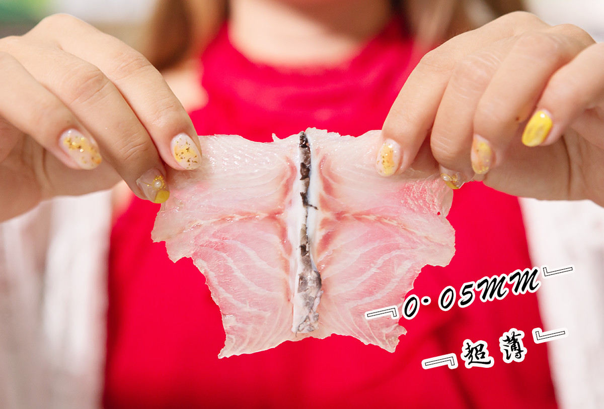 要火！用鲍鱼熬的精华汤底，还涮着“透明”的菜！