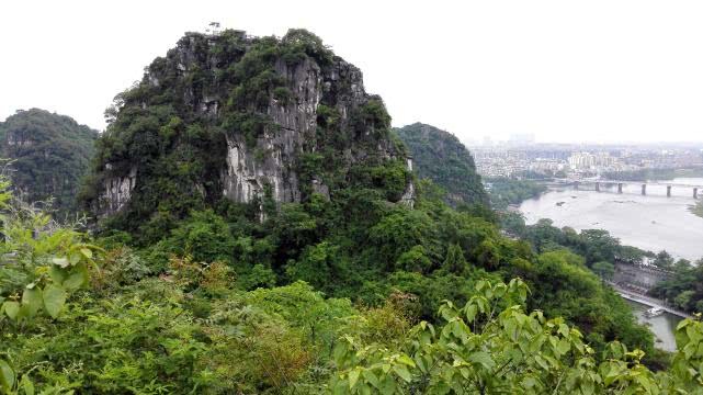 桂林市叠彩山攻略,桂林市叠彩山看风景