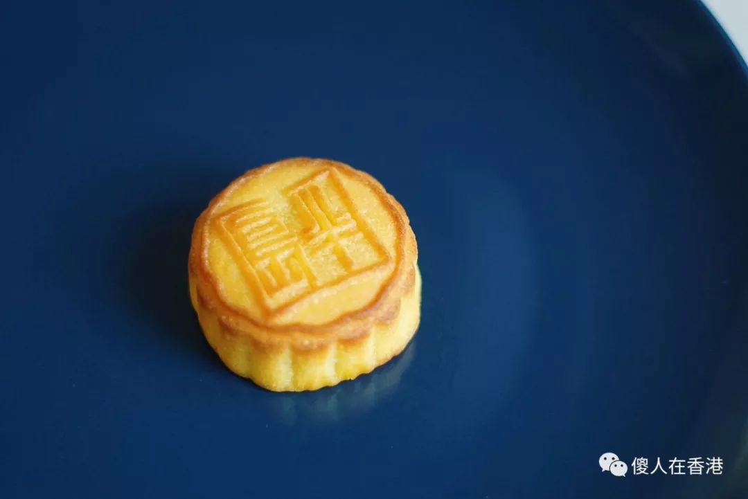 奶黄流心月饼到底好吃不,正宗奶黄流心酥月饼