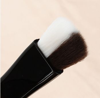 日本懒人眼影一抹成型,超好用懒人眼影