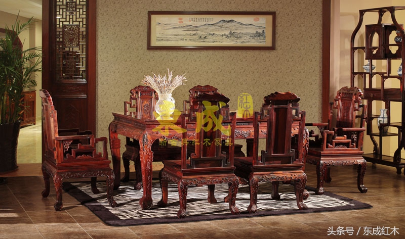 红木家具十大名牌东成红木,红木家具里的书法
