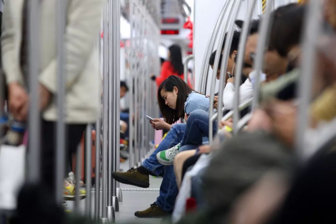 你的微信里面有多少个群,微信可不可以完全屏蔽一个群