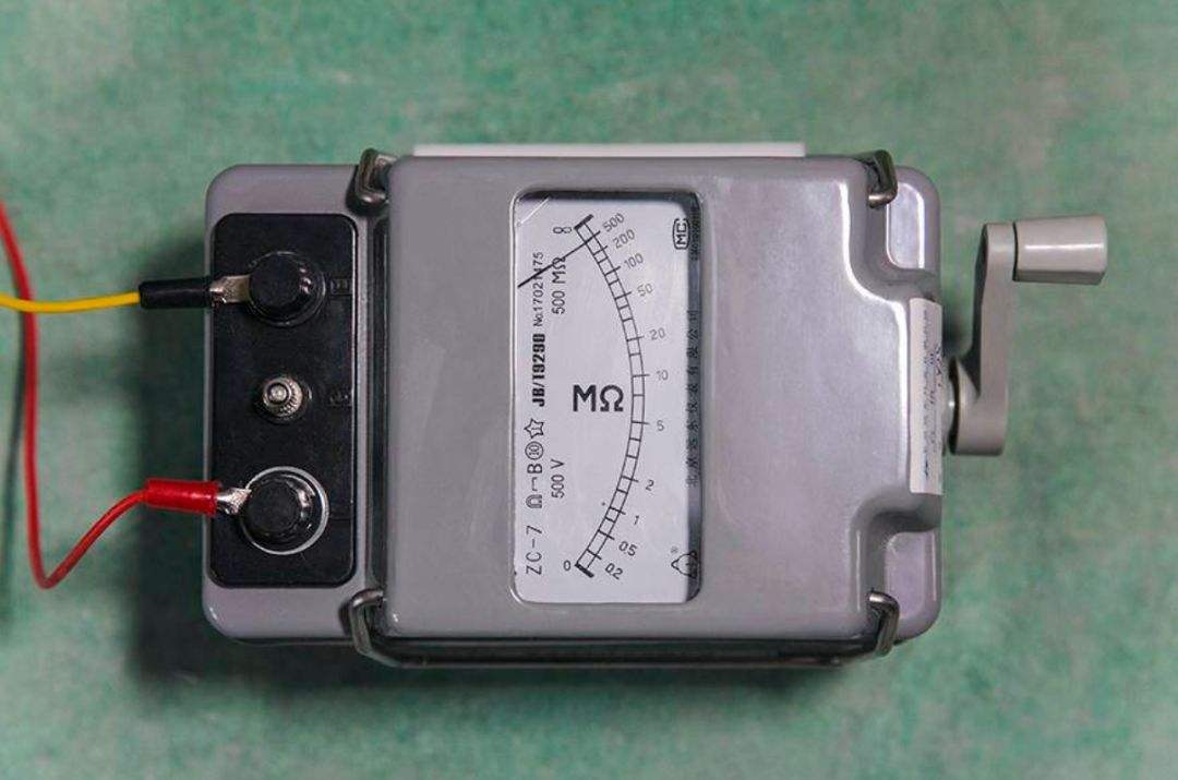 摇表测电缆好坏的正确使用视频,摇表器的使用方法和注意事项