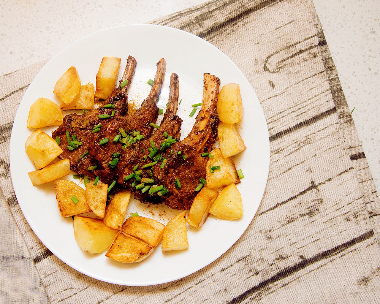 香煎小羊排，教你如何使用“孜然粉”，做出超好吃的*疆新**风味羊排