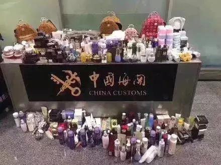 即将消失的代购｜野草