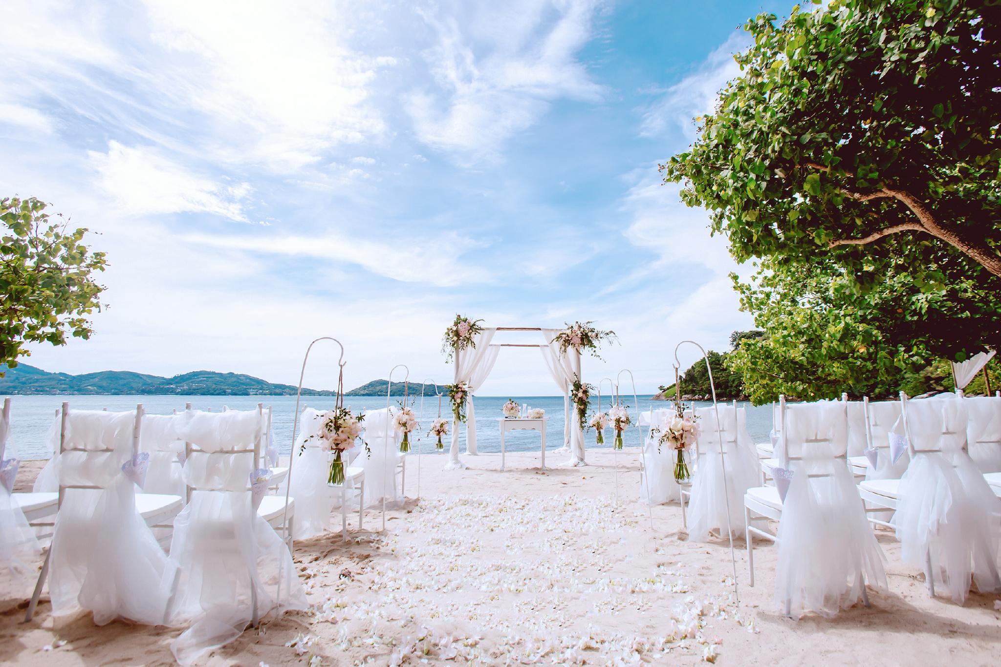 全球婚礼目的地探路：NAKA，悬空在半山腰上的透明火柴盒